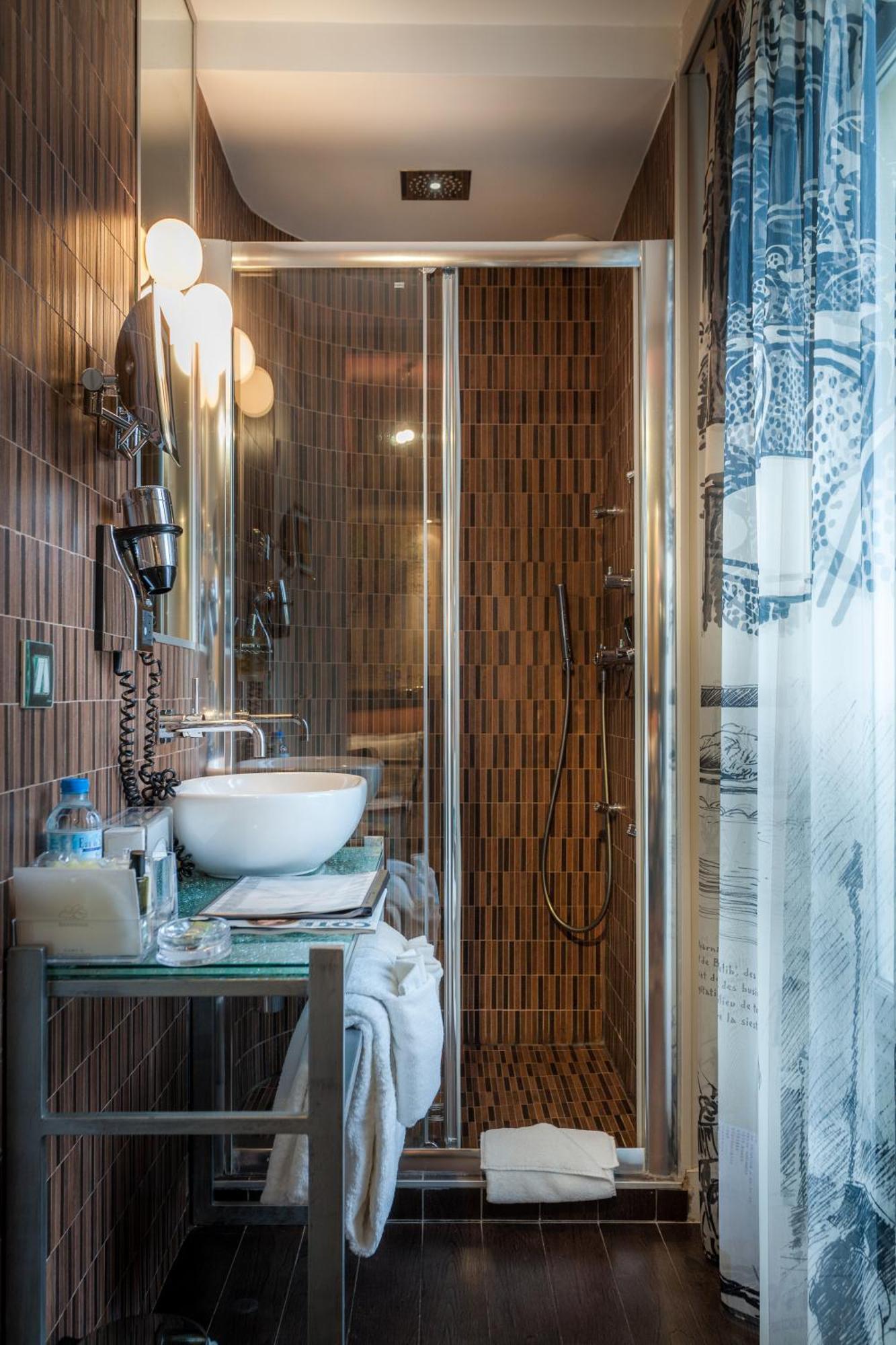 Standard Double Room Massaging-Jet Shower